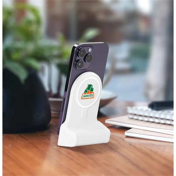 ShutterVolt enhances smartphone photography with a 4,500mAh MagSafe power bank, Bluetooth... from ASI 91435 Tomax USA