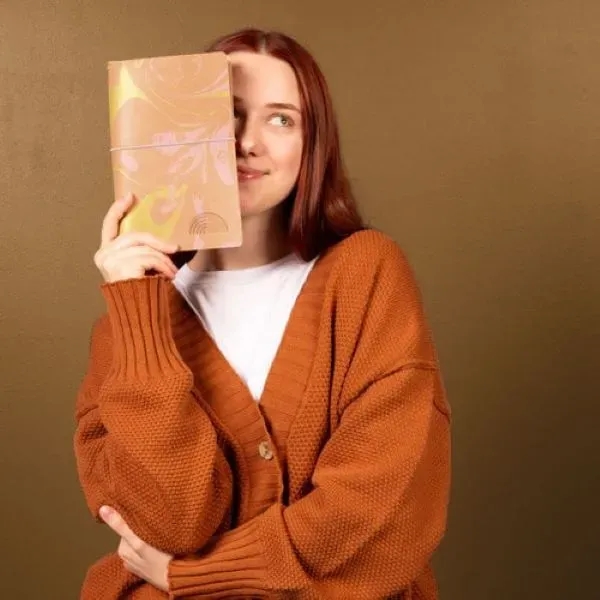 This sleek journal cover features an elastic closure to keep your... from ASI 74710 Numo