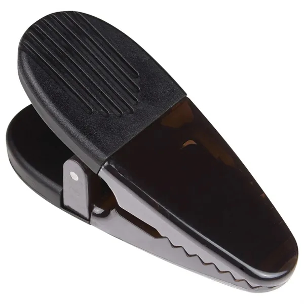 Spring-loaded clip with magnet.... from ASI 57956 Graphco line