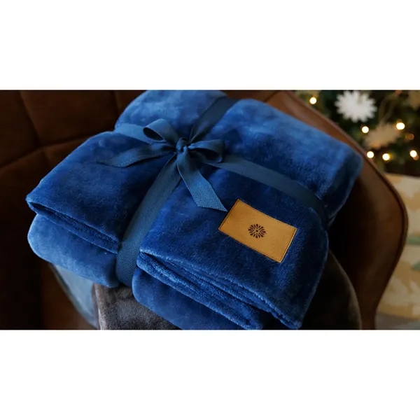 70" x 50" ultra-soft mink throw blanket.... from ASI 56070 Gemline / Gemline®
