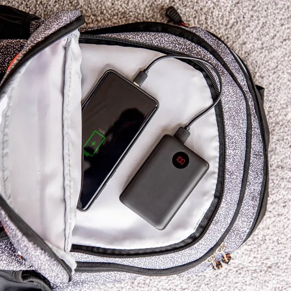 10000mAh power bank, featuring a digital display for easy battery monitoring.... from ASI 68190 Lungsal / Lungsal