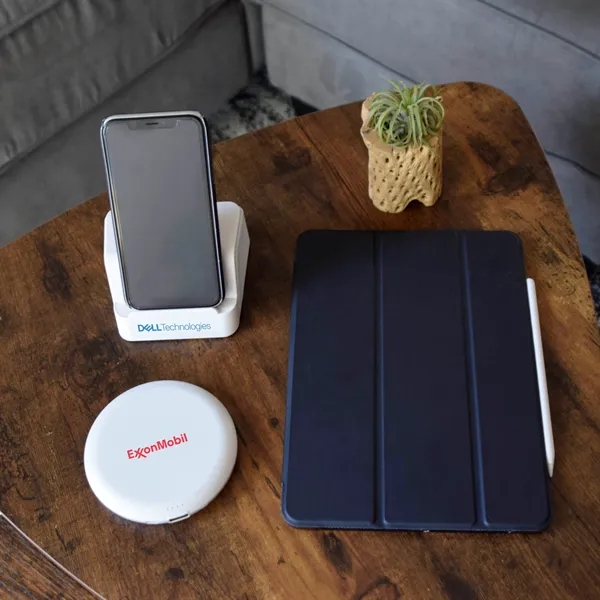 Qi wireless charger with 5,000 mAh power bank.... from ASI 68190 Lungsal / Lungsal