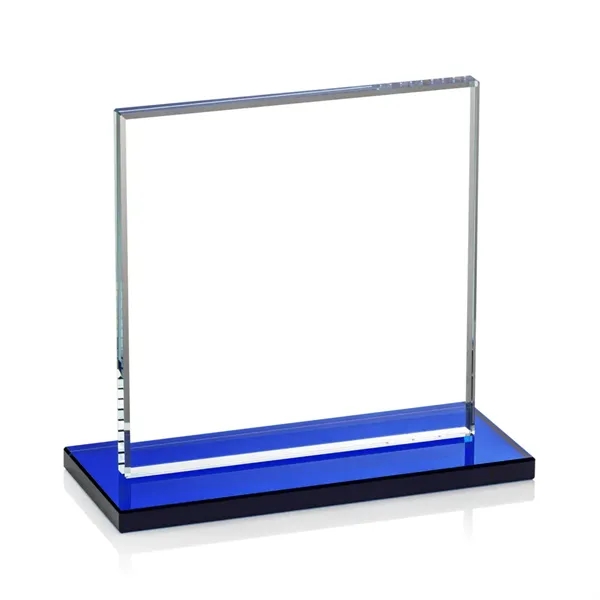 Bold Sahara Award features a 0.5” thick Starfire crystal mounted on... from ASI 84592 St Regis Group / St Regis