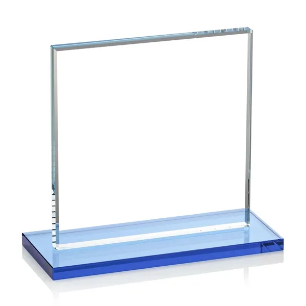 Bold Sahara Award features a 0.5” thick Starfire crystal mounted on... from ASI 84592 St Regis Group / St Regis