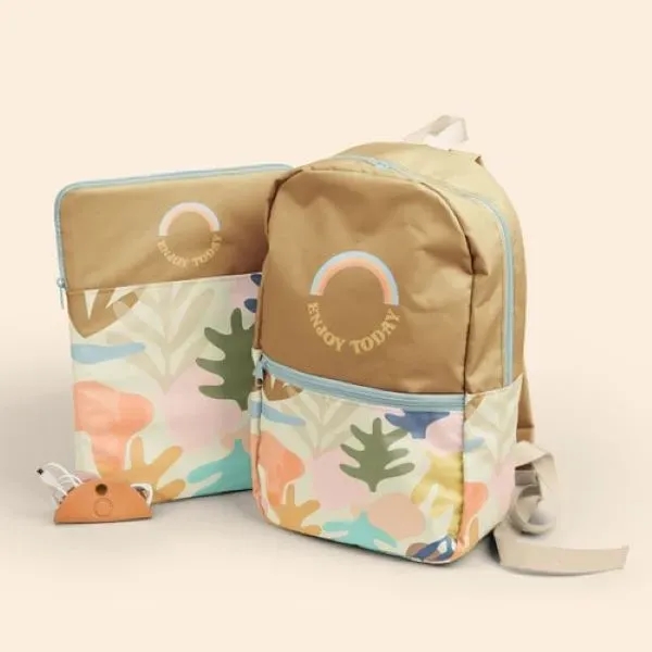 This kit is perfect to carry all your things, keep your... from ASI 74710 Numo