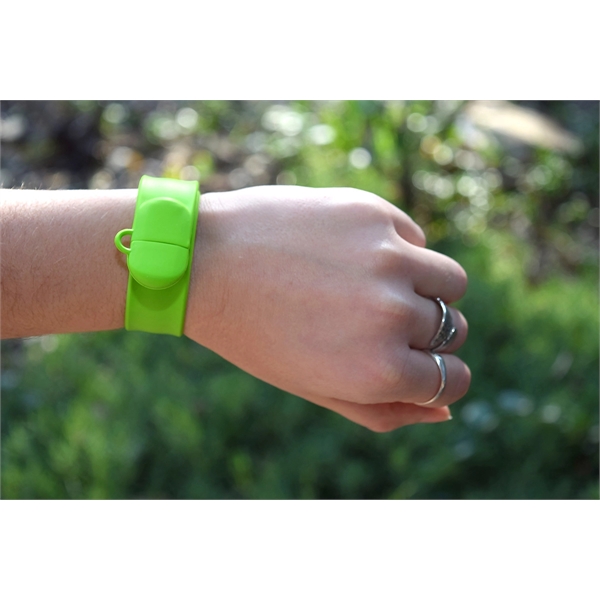 Never leave data behind with this convenient silicone wristband flash drive.... from ASI 93131 US Flash & Technologies LLC