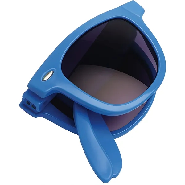 Folding sunglasses.... from ASI 54100 Fields Manufacturing Inc / American Greenwood