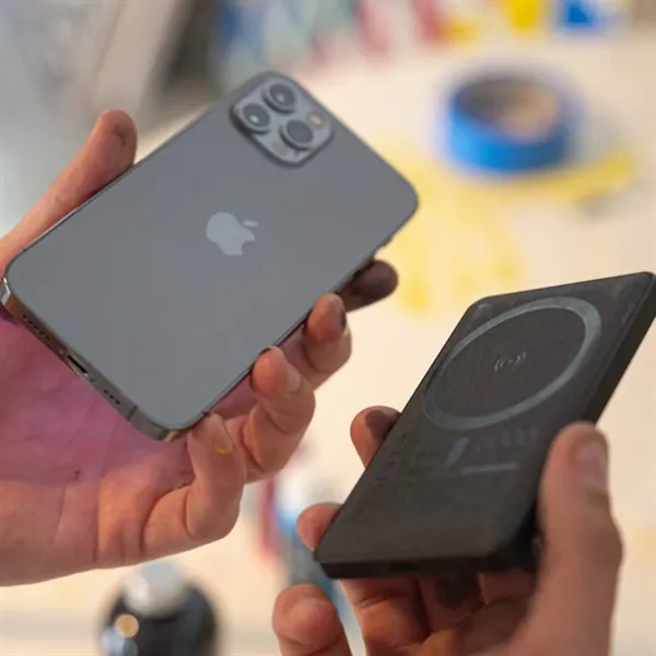 5000 mAh wireless power bank with a rechargeable lithium polymer battery.... from ASI 66887 PCNA / Leeds