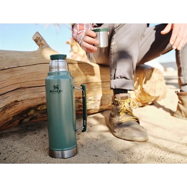 48 oz. stainless steel bottle with vacuum insulation, lid and twist-and-pour... from ASI 66887 PCNA / Leeds