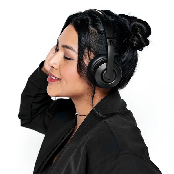 Wireless Bluetooth on-ear headphones.... from ASI 66887 PCNA / Leeds