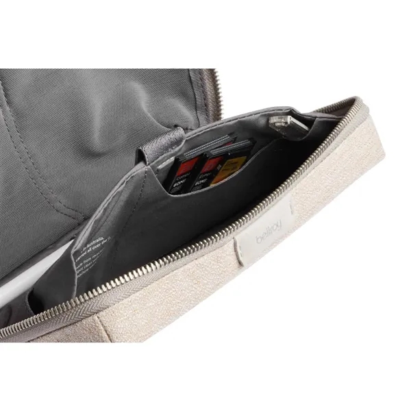 2.83" x 5.12" x 9.06" tech organizer with magnetic slip pocket,... from ASI 66887 PCNA / Leeds