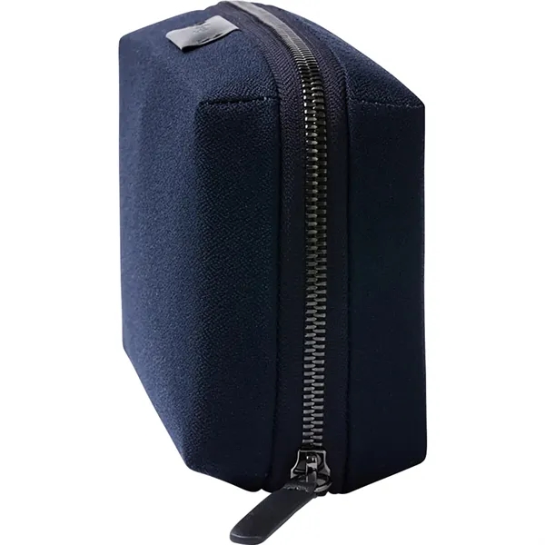 2.83" x 5.12" x 9.06" tech organizer with magnetic slip pocket,... from ASI 66887 PCNA / Leeds