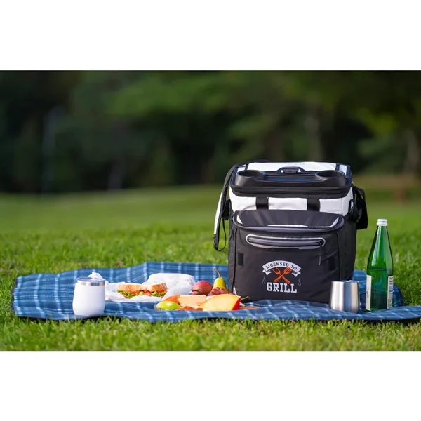 Insulated rolling cooler with room for up to 58 cans.... from ASI 66887 PCNA / Leeds