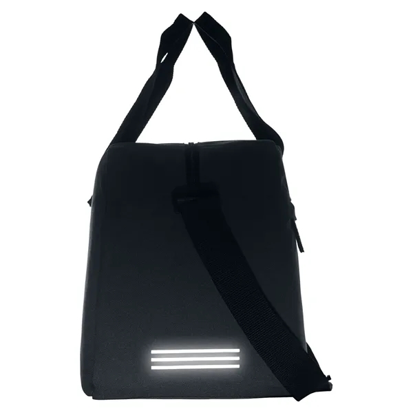 8.7" x 0.685" x 18.5" duffel bag with a main compartment,... from ASI 79530 Prime Line