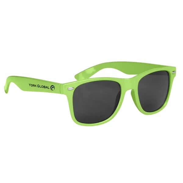 Sunglasses made of polycarbonate material. UV400 lenses provide 100% UVA and... from ASI 61125 Hit Promotional Products / Hit®
