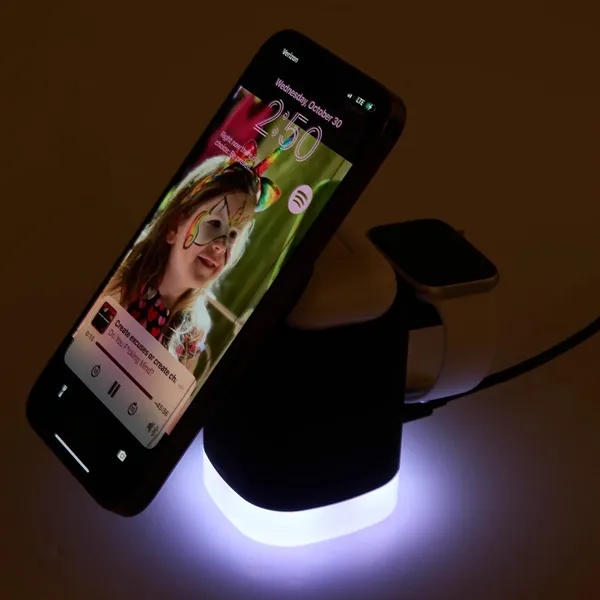 Glow 3-in-1 15W MagClick™ Wireless Charging Stand... from ASI 66887 PCNA / Leeds