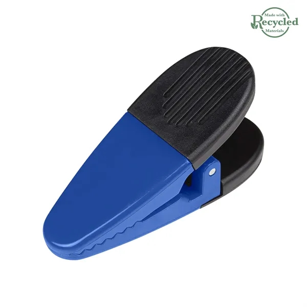 Alligator clip with spring loaded hinge and magnet on back side.... from ASI 61125 Hit Promotional Products / Hit®