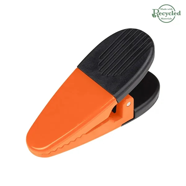 Alligator clip with spring loaded hinge and magnet on back side.... from ASI 61125 Hit Promotional Products / Hit®