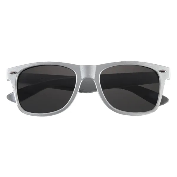 Sunglasses made of polycarbonate material. UV400 lenses provide 100% UVA and... from ASI 61125 Hit Promotional Products / Hit®