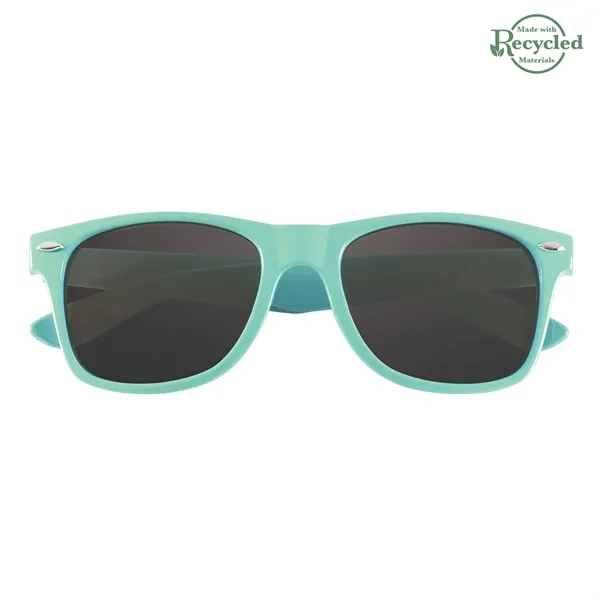Sunglasses made of polycarbonate material. UV400 lenses provide 100% UVA and... from ASI 61125 Hit Promotional Products / Hit®