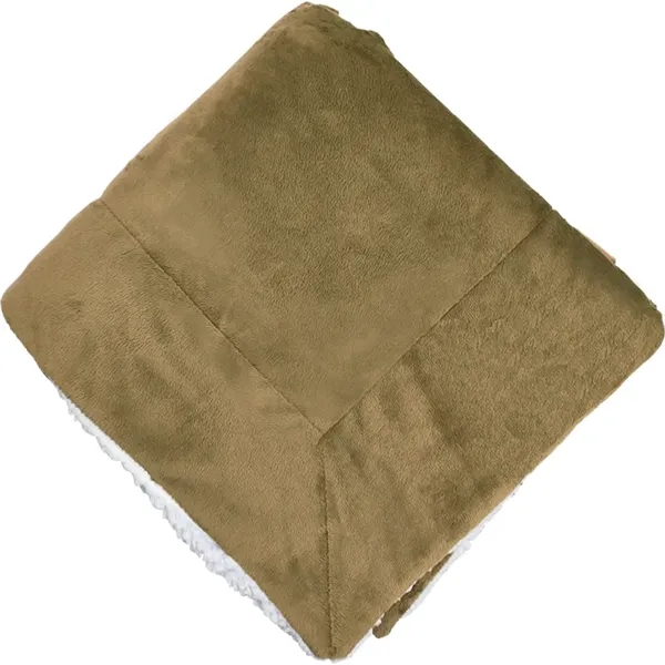 Oversize Micro-mink Sherpa Blanket... from ASI 89320 Starline USA Inc