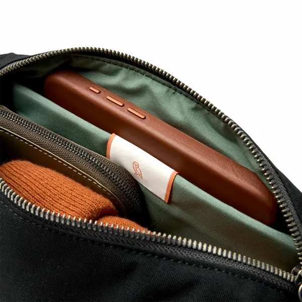 Bellroy Classic Sling 3L... from ASI 66887 PCNA / Leeds