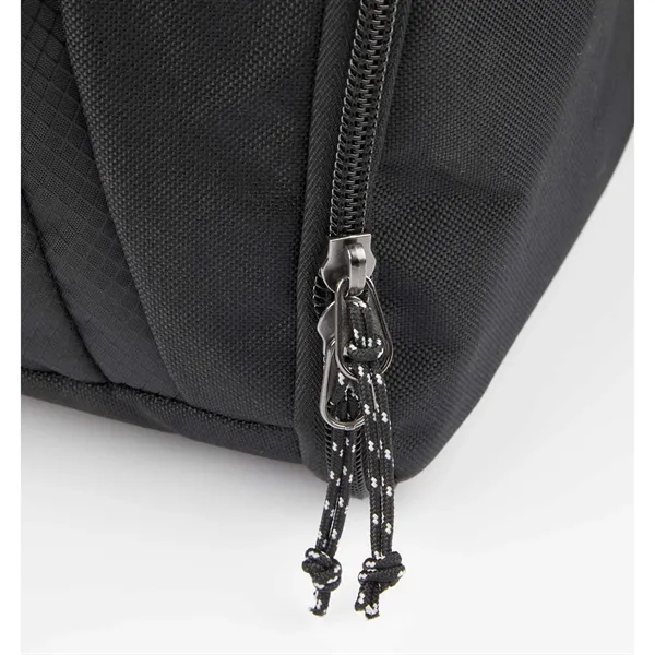 Olympus Garment Duffle... from ASI 66887 PCNA / Leeds