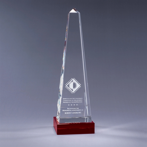 Award made of heavy optic crystal with an obelisk shape and... from ASI 62985 J. Charles