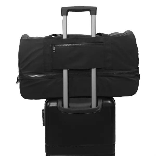 A spacious duffle designed for active lifestyles. Made with recycled polyester,... from ASI 88660 Spector & Co.