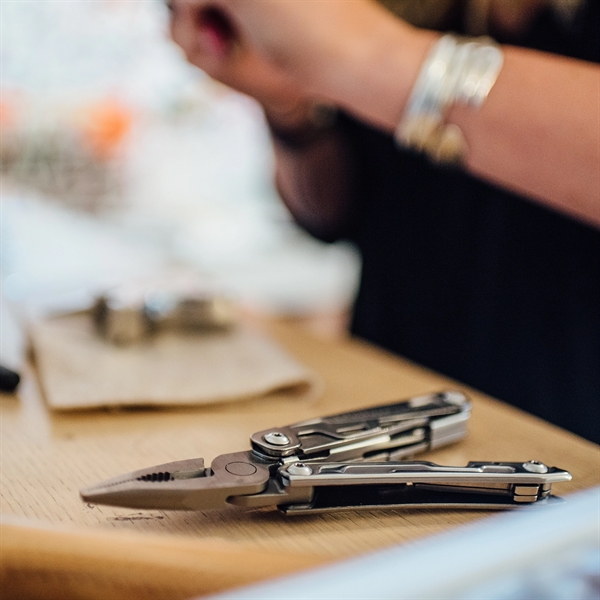 Stainless steel multifunction tool that measures 4" while closed and includes... from ASI 46170 Compass Industries Inc