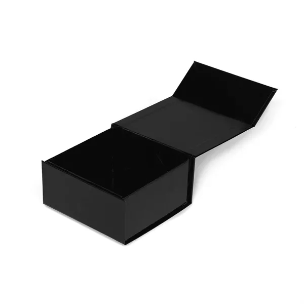 The boxes are made with ultra-sturdy paper board and feature a... from ASI 37940 Bag Makers Inc