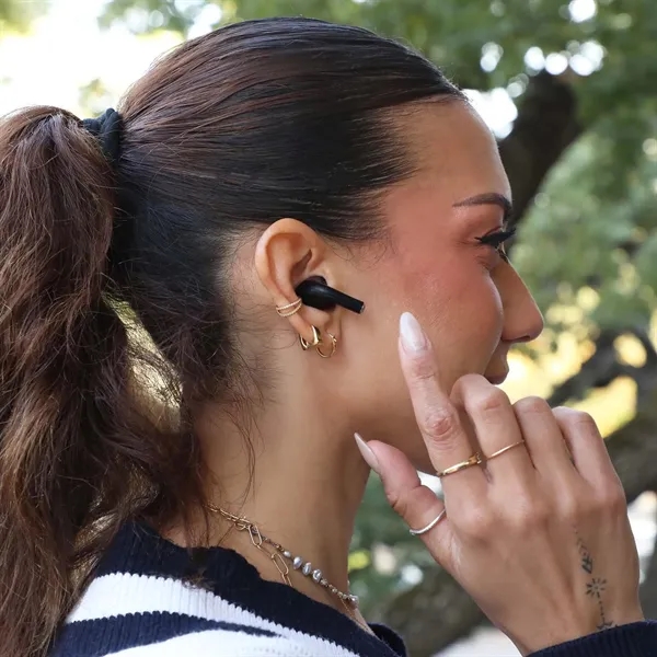 Two-in-one power bank and wireless earbuds with touchscreen control keep devices... from ASI 61966 HPG / OrigAudio HPG Gold