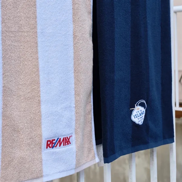 A versatile towel that combines strong visual appeal with dependable performance.... from ASI 73520 Neet Feet / Kanata Towel