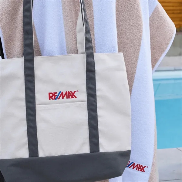 A versatile towel that combines strong visual appeal with dependable performance.... from ASI 73520 Neet Feet / Kanata Towel