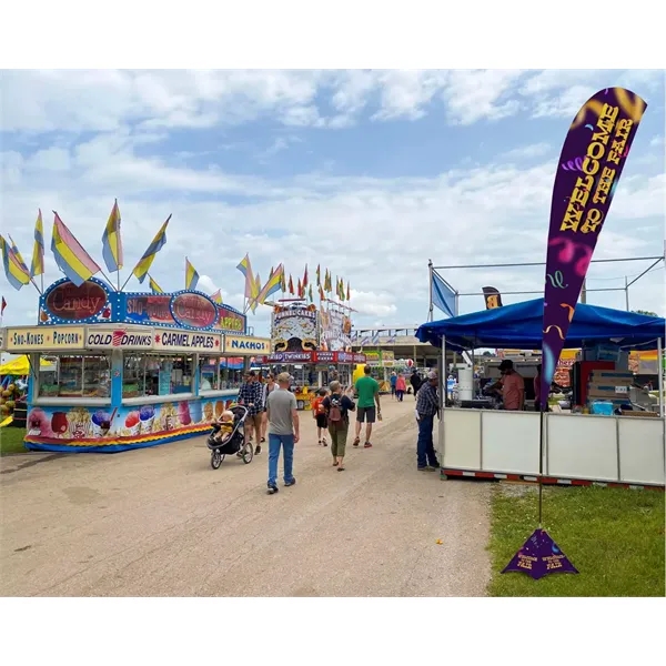Rise above the rest. At 22.5’ high, our tallest sail sign... from ASI 87188 Showdown Displays
