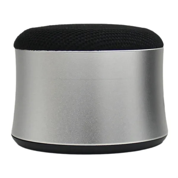 400mAh battery. 5 watt wireless charging. MagSafe-compatible. 4 hours of play... from ASI 62124 iClick, Inc.