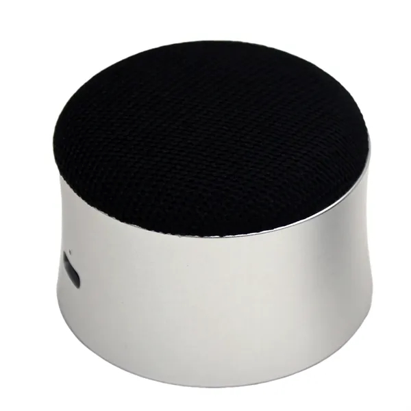 400mAh battery. 5 watt wireless charging. MagSafe-compatible. 4 hours of play... from ASI 62124 iClick, Inc.