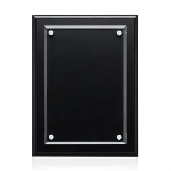 The crystal center plate of the Ulster features precisely beveled edges... from ASI 84592 St Regis Group / St Regis