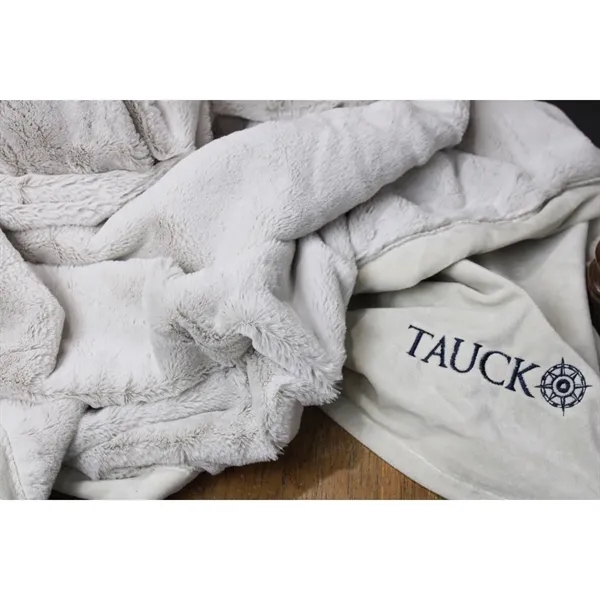 Opulence Throw... from ASI 89320 Starline USA Inc