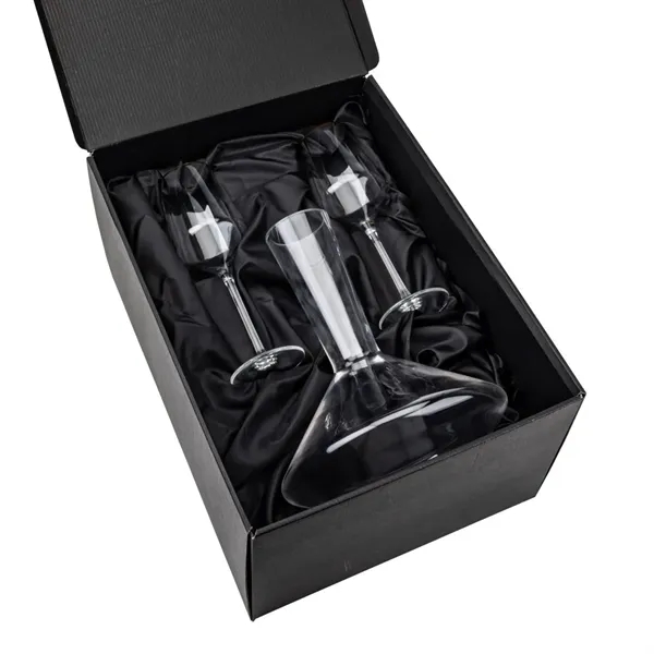 The modern design of the lead-free crystalline Tucson Stemmed Wine Set... from ASI 84592 St Regis Group