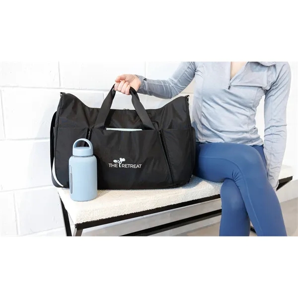 Durable glass hydration with a protective silicone grip for everyday use... from ASI 56070 Gemline / Gemline®