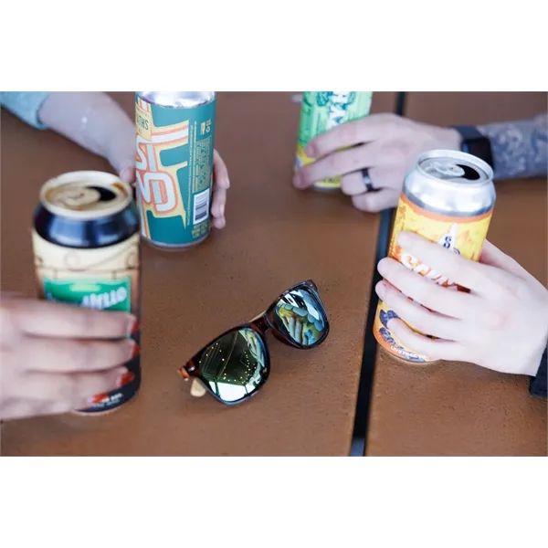 Easygoing sunglasses for good vibes and bright days... from ASI 56070 Gemline / Gemline®