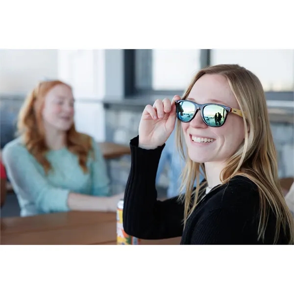 Easygoing sunglasses for good vibes and bright days... from ASI 56070 Gemline / Gemline®