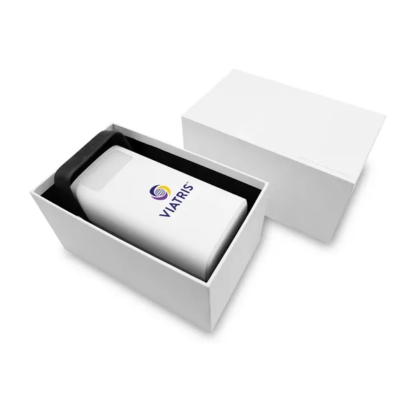 This ultra high capacity power bank is designed for travelers who... from ASI 91435 Tomax USA