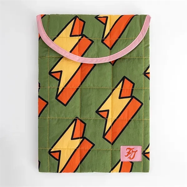 Designed with lightweight quilted padding and a magnetic snap closure, this... from ASI 45657 Pop! Promos