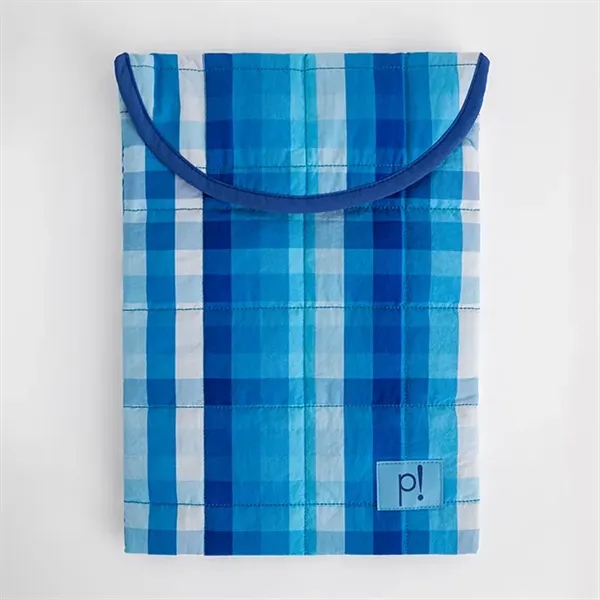 Designed with lightweight quilted padding and a magnetic snap closure, this... from ASI 45657 Pop! Promos