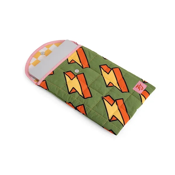 Designed with lightweight quilted padding and a magnetic snap closure, this... from ASI 45657 Pop! Promos