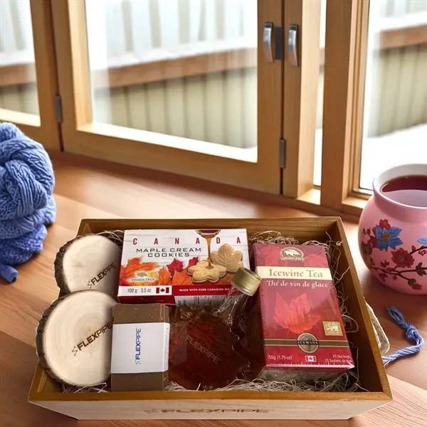 Item #GS-CA135 Canadian Souvenir Gift Box - Medium
