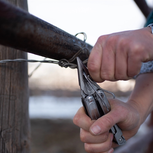 This full sized Multi-tool from the Leatherman Free series, makes for... from ASI 46170 Compass Industries Inc