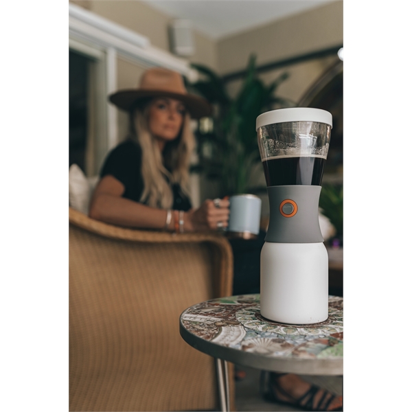 Insulated portable brewer with handle.... from ASI 31518 ADNART